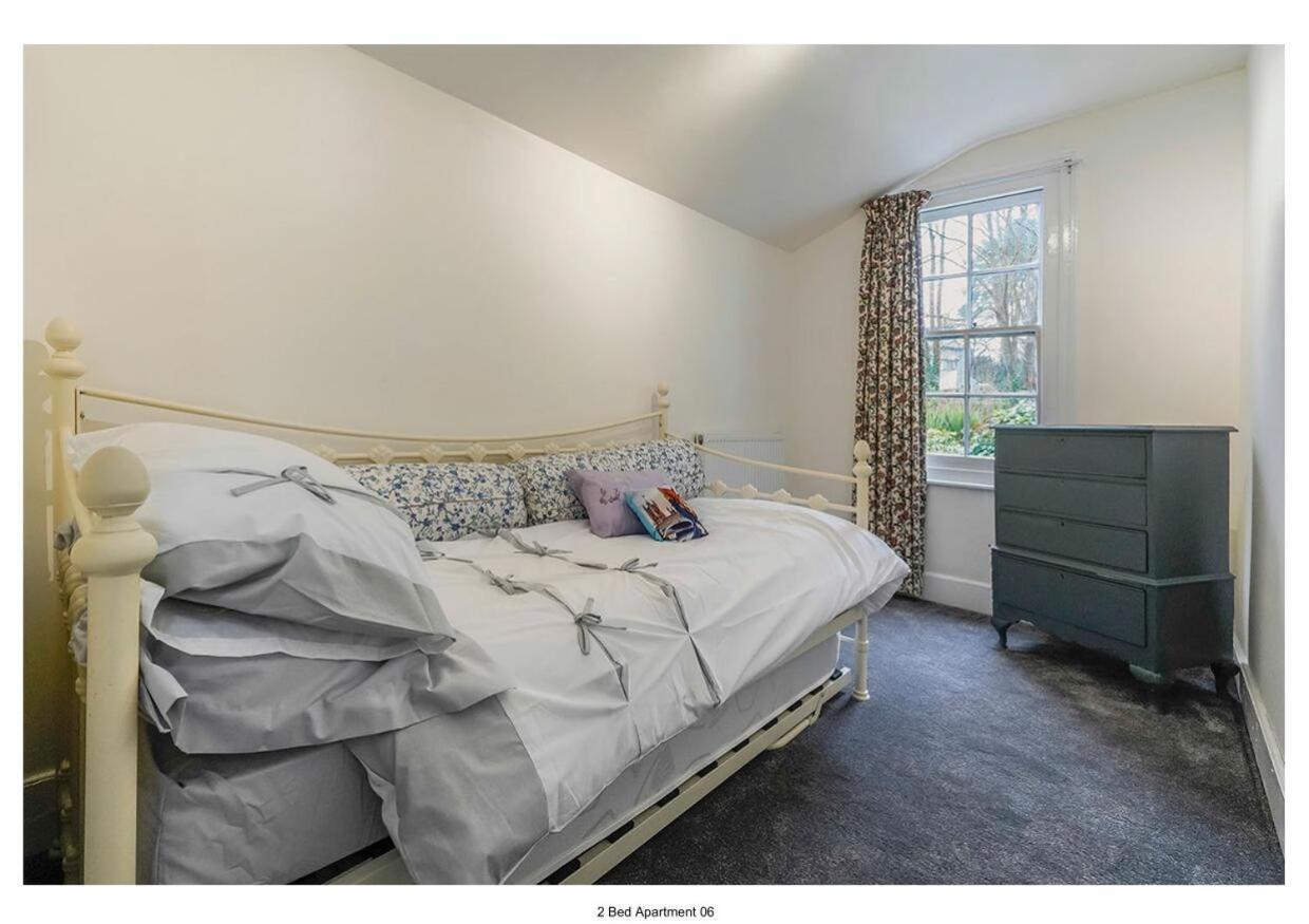 The Park Apartment Haywards Heath Bagian luar foto